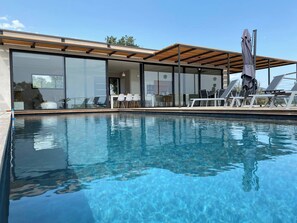 A heated pool - Rostolana by Pinarello Villa Services (Poggiolo)