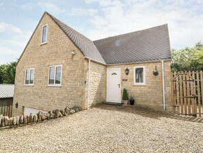Cottage | Exterior - Farm View Lodge (Stroud)