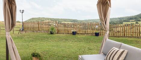 Cottage | Property grounds