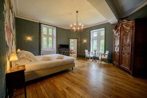 Literie de qualité supérieure, chambres insonorisées, Wi-Fi gratuit