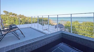 Standard Double Room, Non Smoking (202 Sunset) | Tilam berlapik, ruang kerja komputer riba, Wi-fi percuma, cadar katil