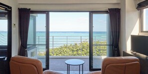 Quarto duplo superluxo, para não fumantes (301 Wave) | Camas com colchões pillow-top, espaço de trabalho para notebook