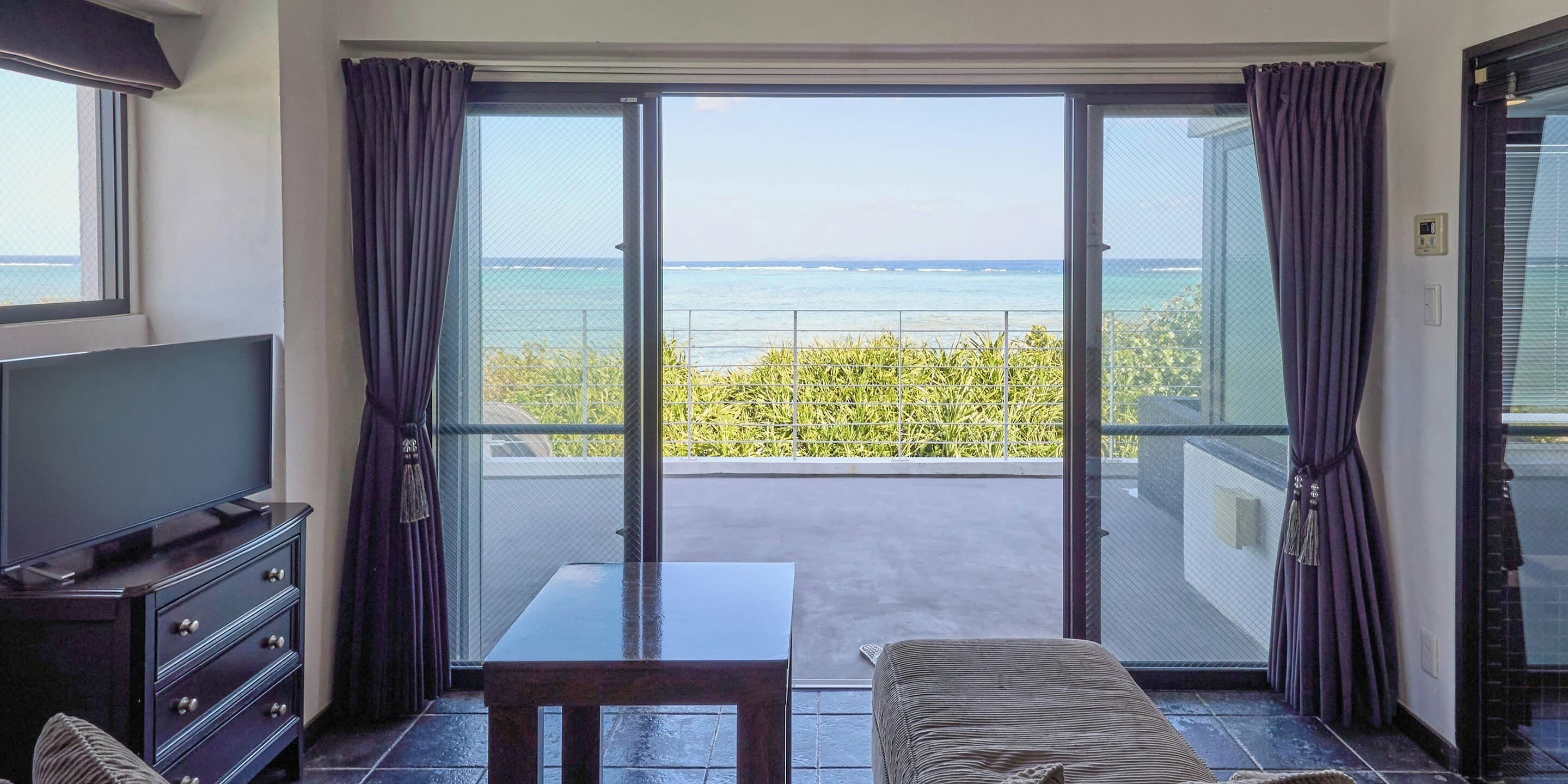 202 Sunset | Pillowtop beds, laptop workspace, free WiFi, bed sheets