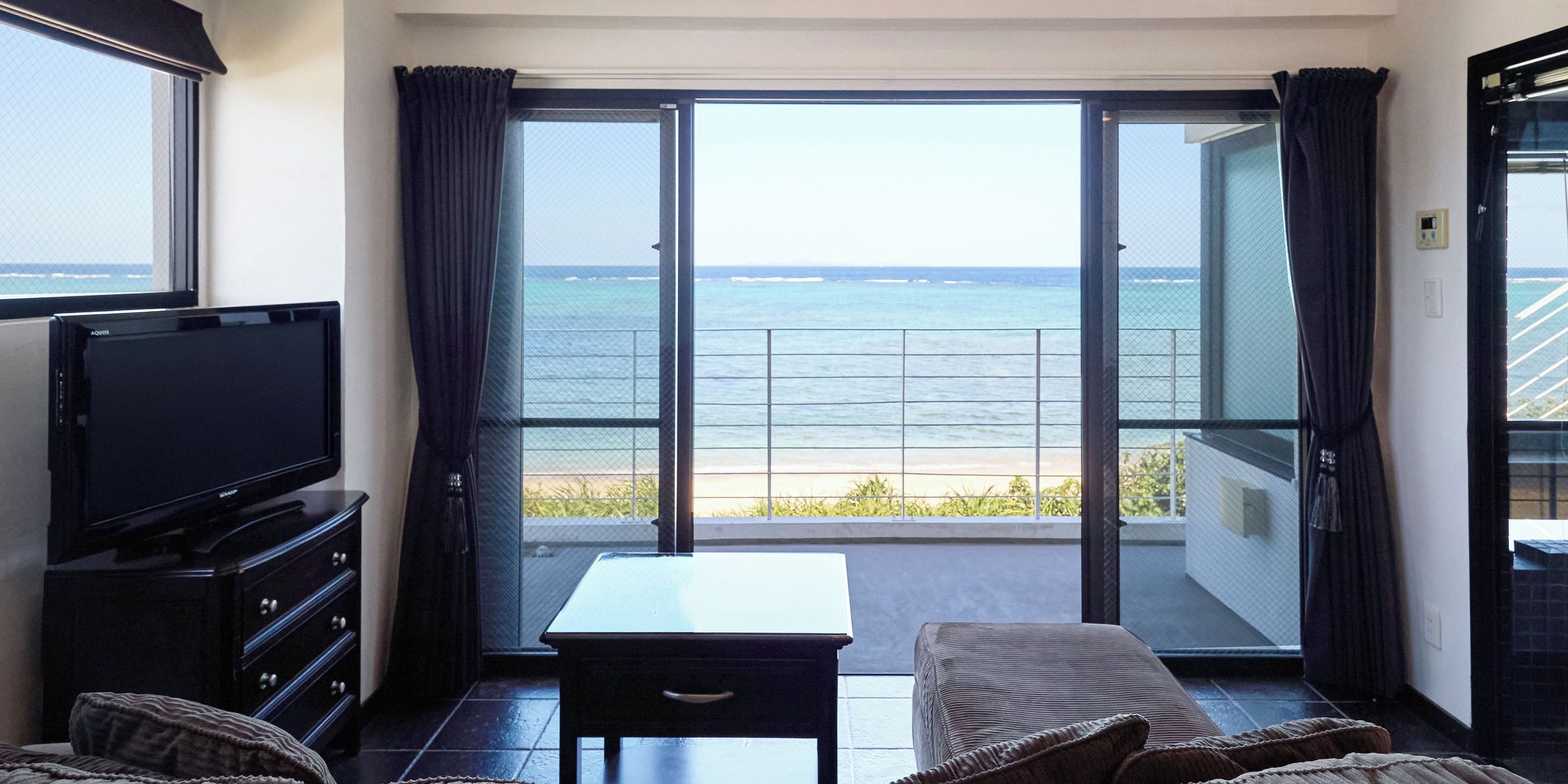 Pillowtop beds, laptop workspace, free WiFi, bed sheets