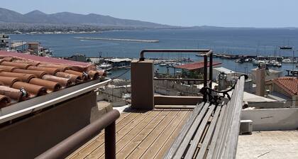 Piraeus House With Sea View and Free Parking