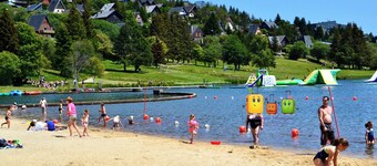 At the foot of the beach - Super Besse lake and pool - Exceptional view - Due south