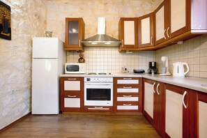 Fridge, oven, stovetop, high chair