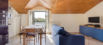 Holiday Apartment "La Casa di Lady" with Sea View, Terrace & Wi-Fi