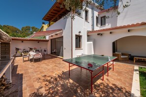 屋外ダイニングエリア