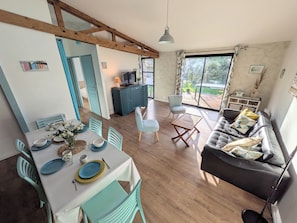 Fernseher, Stereoanlage