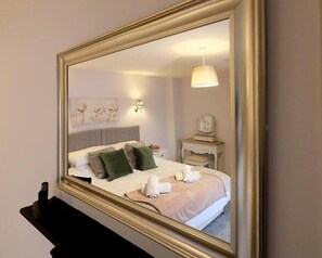 4 عدّة غرف نوم ومكواة/لوح كي وسرير سفر وواي فاي مجانًا