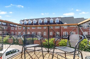 المنطقة المحيطة بالمنشأة