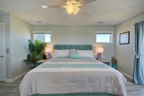 4 makuuhuonetta, silitysrauta/-lauta, vauvan matkasänky, Wi-Fi