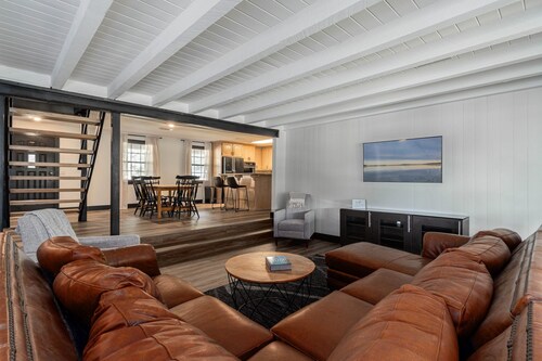 2Kings 2Doubles - Boat Dock in Cozy Cove PetsAsk