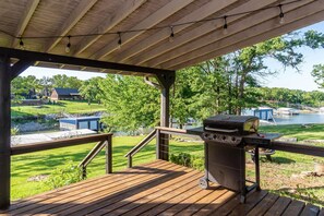 Terrace/patio - 2Kings 2Doubles - Boat Dock in Cozy Cove PetsAsk (Mead)