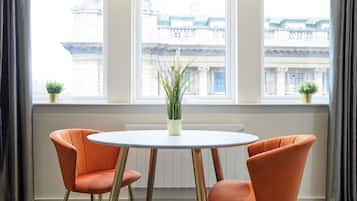 Suite Ville | Restauration dans la chambre