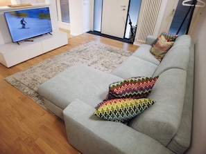 Smart TV, books