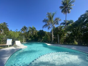 Utomhuspool