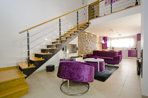 Villa with swimming pool