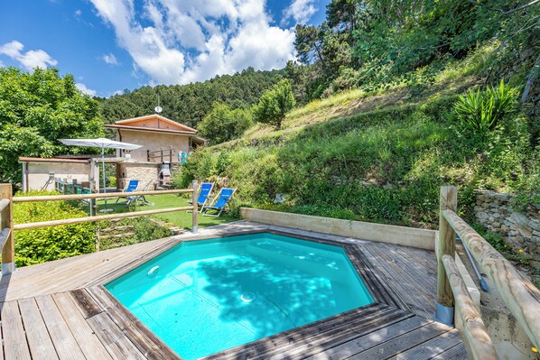 Seasonal outdoor pool - Casa Davide With Pool (Pietrasanta)