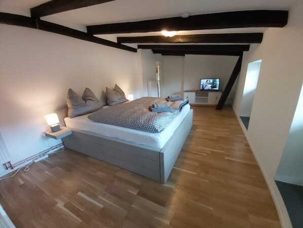 2 bedrooms, free WiFi, bed sheets