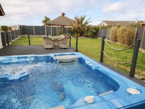 Cottage | Interior - Aurora (Holyhead)