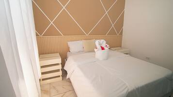 2 bedrooms, iron/ironing board, free WiFi, bed sheets