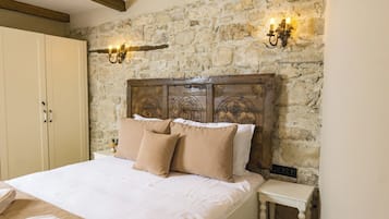 Superior Double Room | 1 bedroom, memory-foam beds, individually furnished, laptop workspace