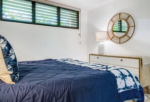1 slaapkamer, een strijkplank/strijkijzer, gratis wifi, beddengoed