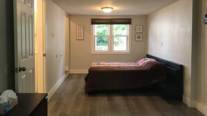 4 bedrooms, WiFi (free)