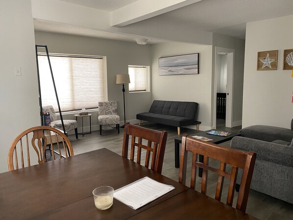 Dining table seats 6