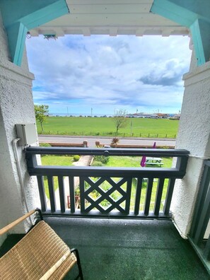 Habitación individual clásica, balcón, vistas al mar | Terraza o patio