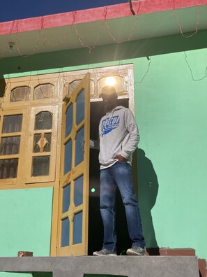 Exterior detail - Guaranteed ! A Home Away From Home and Into The Wild ! (Kasol)