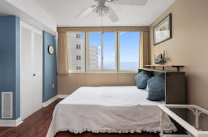 2 bedrooms, iron/ironing board, free WiFi - Quay-Stunning Side Ocean View From This 2 Bedroom Condo with Indoor and Outdoor Pool! (Ocean City)