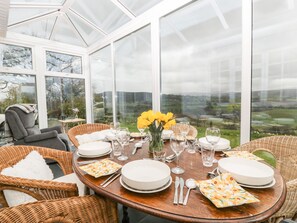 Cottage | Dining - Ty Twmp / Tump Cottage (Brecon)