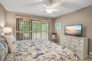 3 slaapkamers, een strijkplank/strijkijzer, gratis wifi, beddengoed