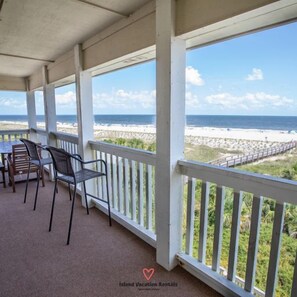 Property grounds - Epic Oceanfront Condo, top floor, elevator (Tybee Island)