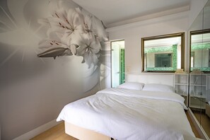 1 bedroom, hypo-allergenic bedding, in-room safe, individually decorated - Varkiza Beach 1 bedroom 4 pers (Vari-Voula-Vouliagmeni)