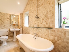 Cottage | Bathroom
