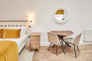 WiFi, bed sheets - Host & Stay | Studio Pod 1 (Saltburn-by-the-Sea)