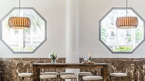 Dining - Essex House (Miami Beach)