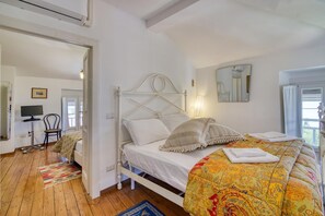 Family Apartment, Multiple Bedrooms, Mountainside (Piccolo Mondo Antico Stunning View) | 2 bedrooms, free WiFi, bed sheets