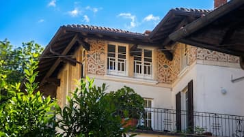 Family Apartment, 2 Bedrooms, Microwave, Mountainside (Piccolo Mondo Antico: Stresa 2BR) | Exterior detail
