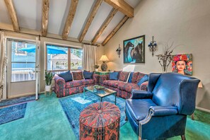 TV, fireplace - Eclectic Home w/ Deck: 4 Miles to Ski Cloudcroft! (Mayhill)