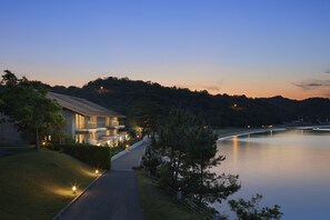 Exterior - Benesse House (Naoshima)