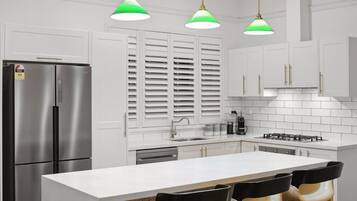 Fridge, microwave, oven, stovetop