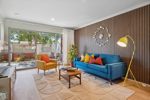 The Tonic | Colourful Mid-Century Stay with Private Courtyard (Pet-Friendly)