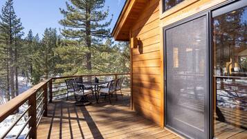 Rumah, 4 kamar tidur | Balkon