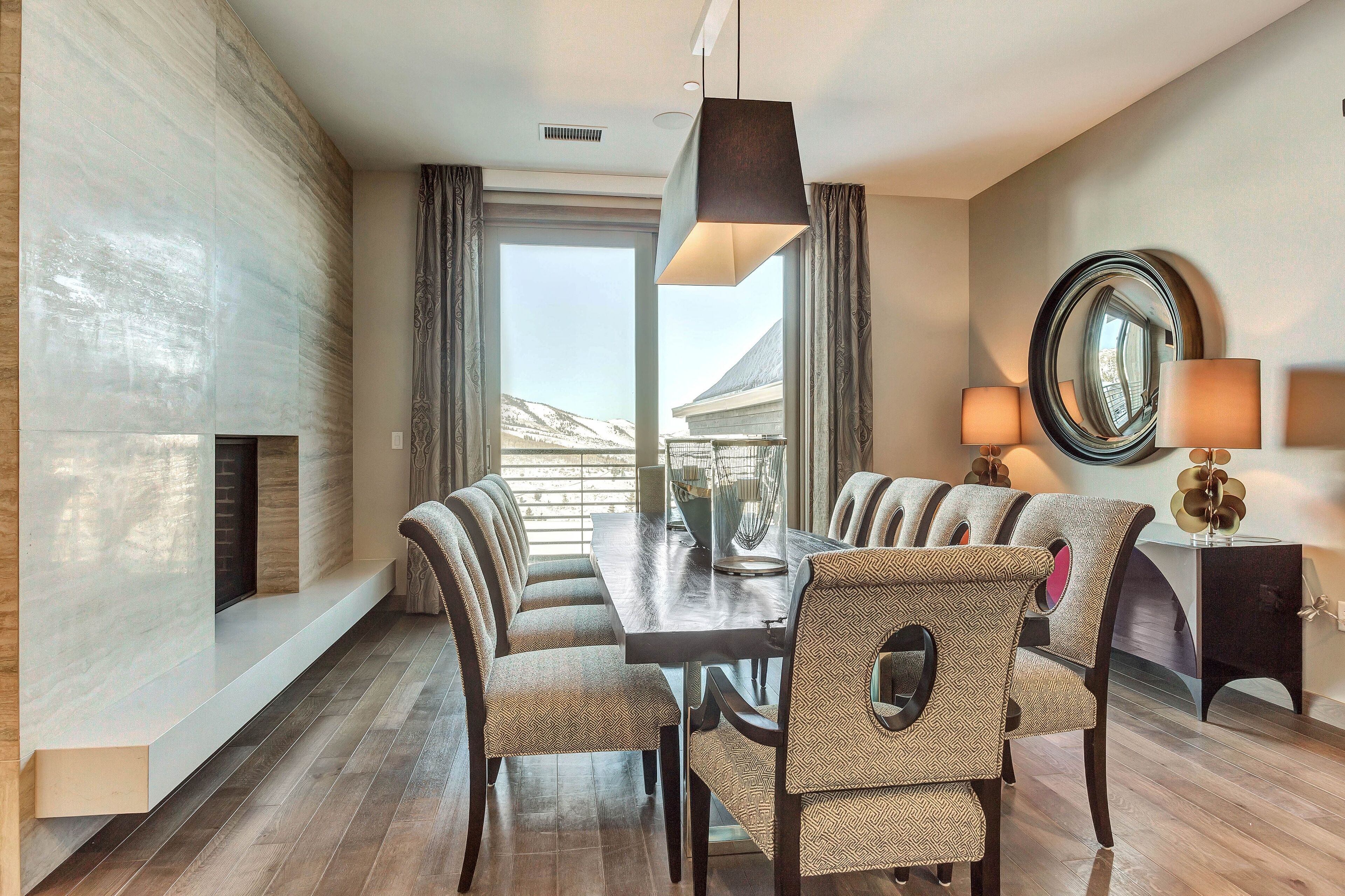 Suite, 5 Bedrooms | Dining