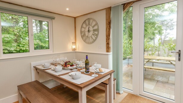 Cottage | Private kitchen - Roman Lodge (Weymouth)
